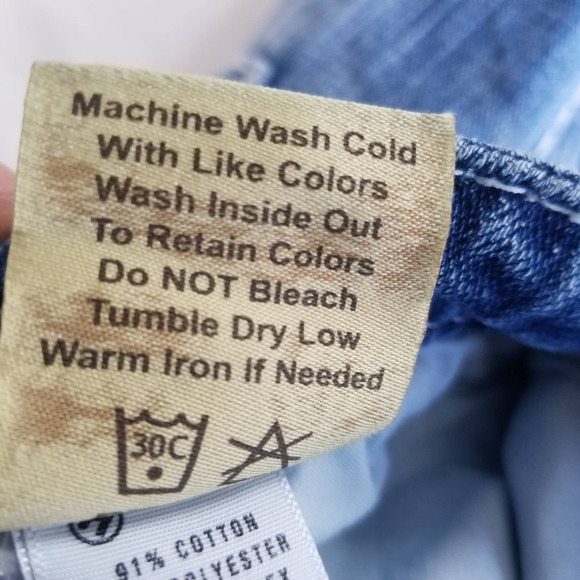 Big Star Vintage Collection Women's Liv Jeans with Back Pocket Flap and Jewels - Picture 7 of 15